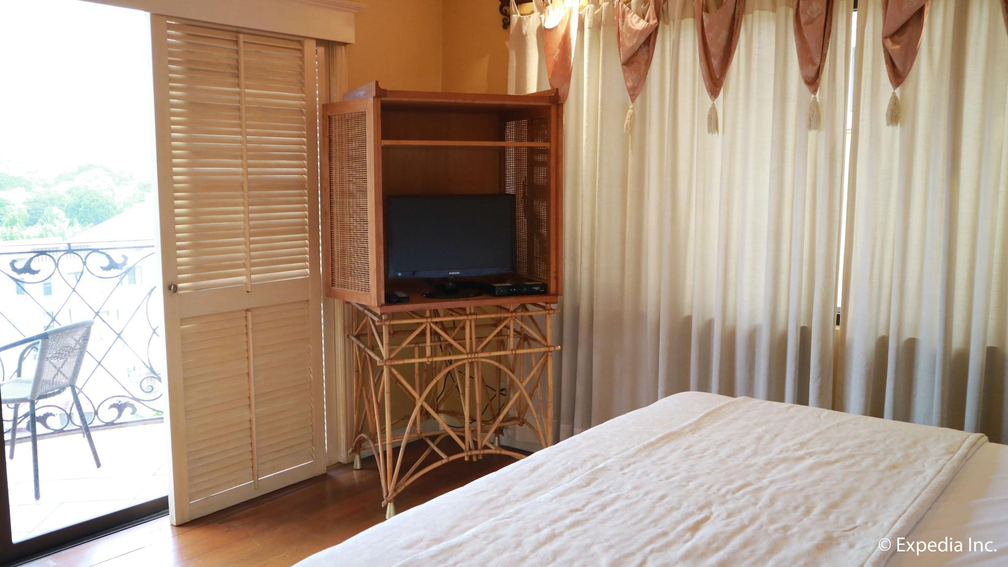 Sophia Suites Residence Hotel Cebu Exterior photo