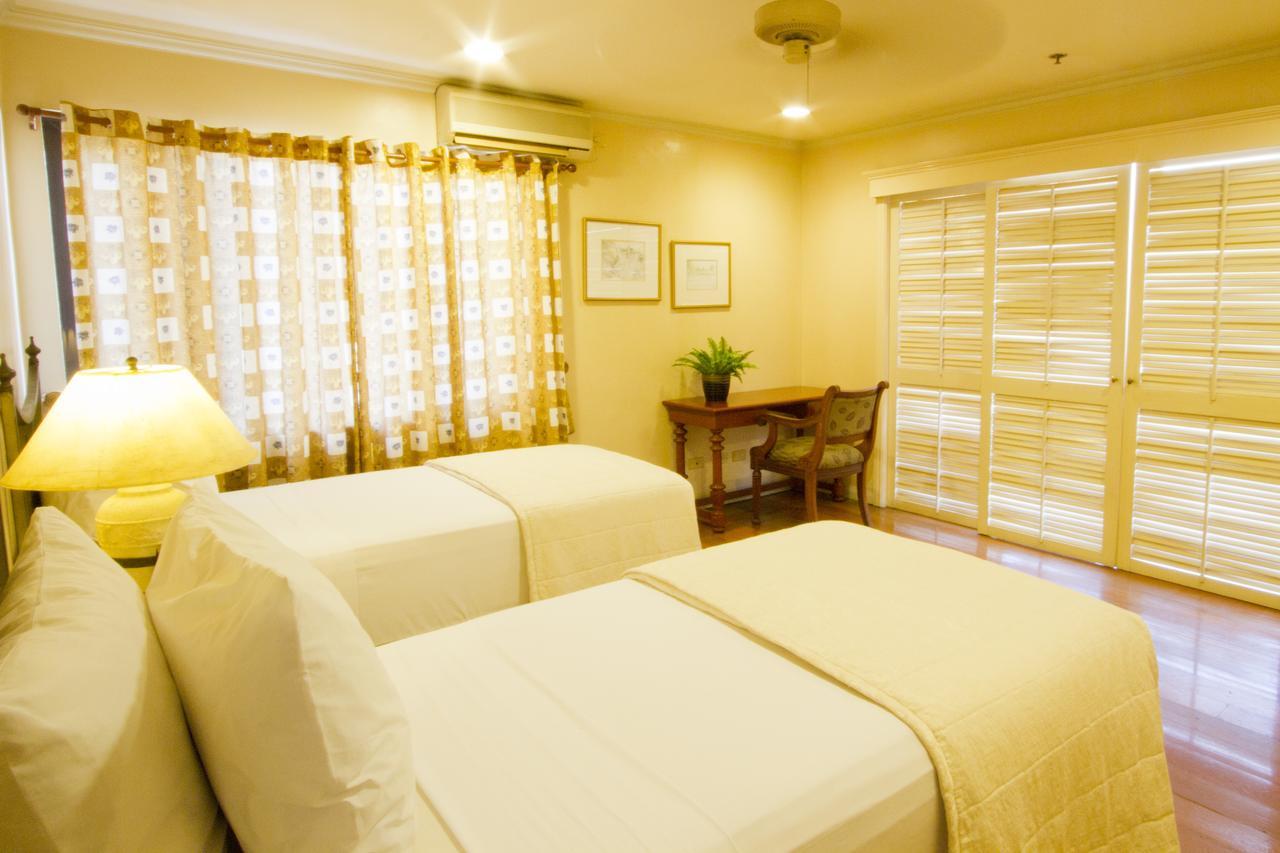 Sophia Suites Residence Hotel Cebu Exterior photo
