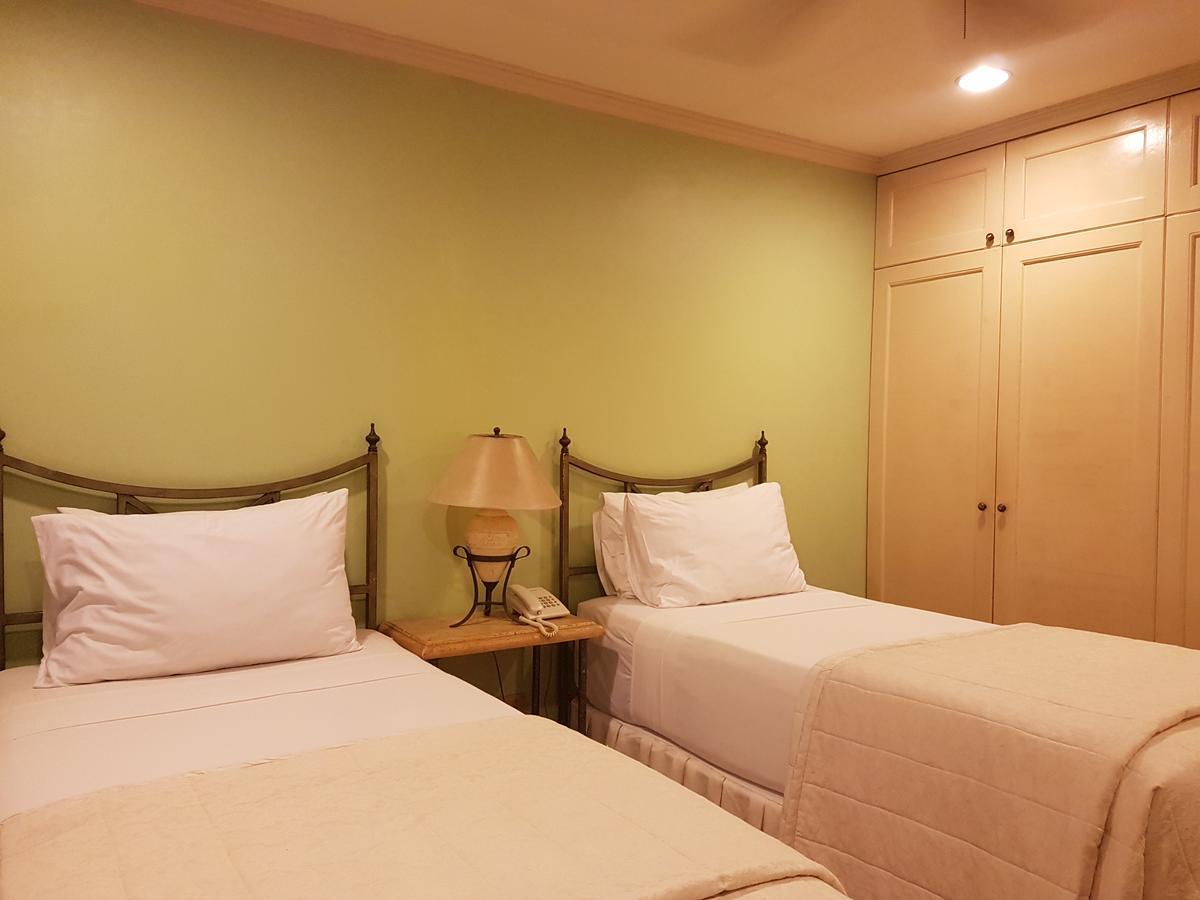 Sophia Suites Residence Hotel Cebu Exterior photo