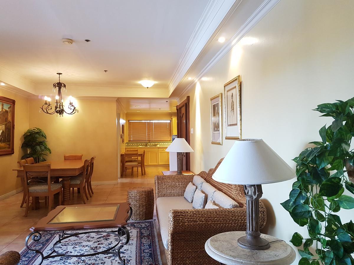 Sophia Suites Residence Hotel Cebu Exterior photo